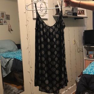 black loose dress